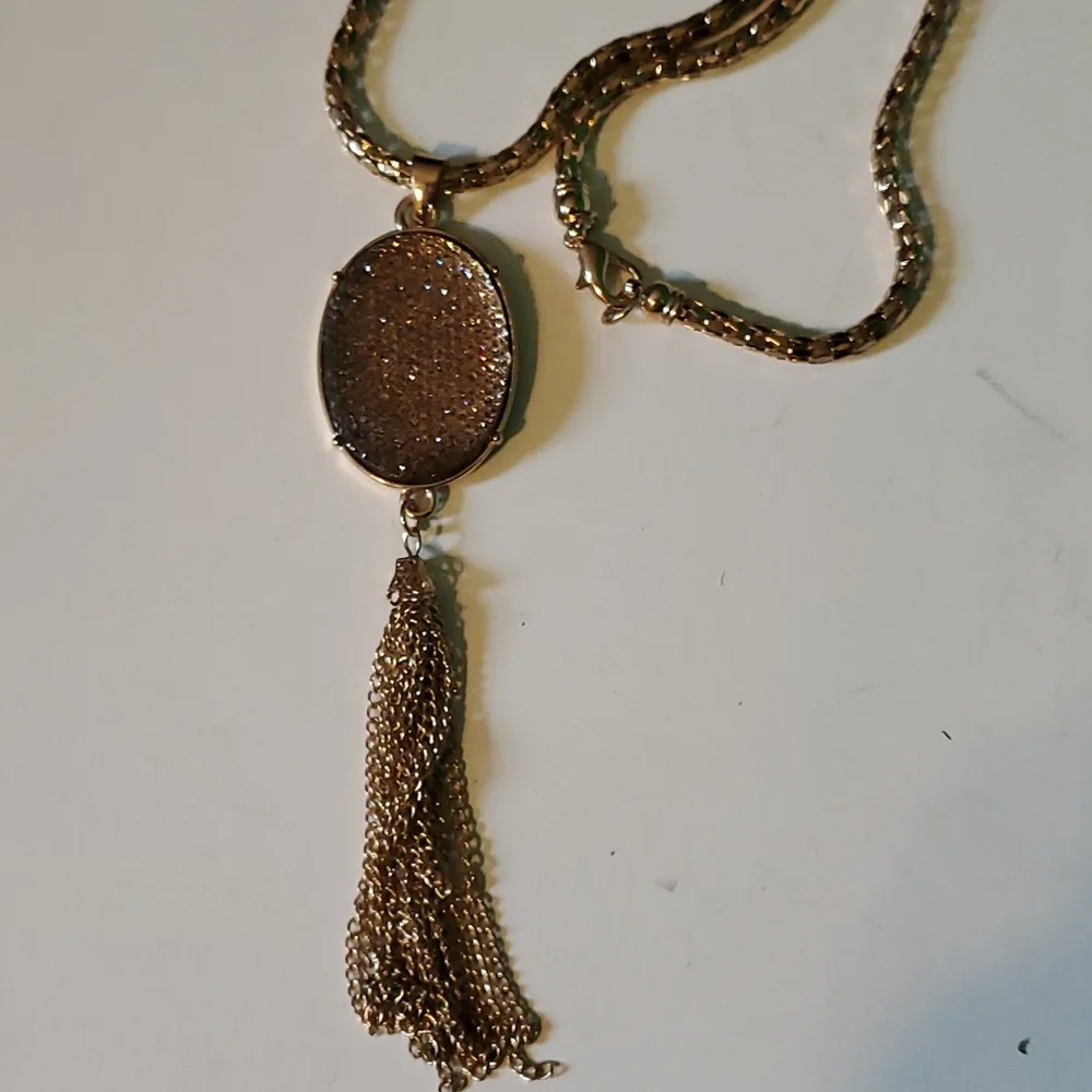 Fashion gold tone rope chain with 2